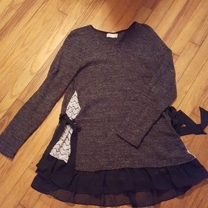 Beautiful tunic/dress with pretty detail